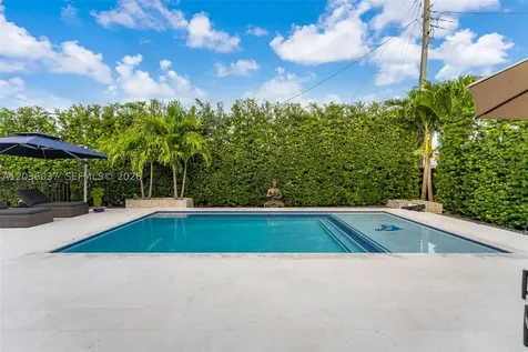1201 SW 92nd Avenue Miami FL 33174