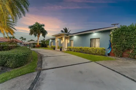 1201 SW 92nd Avenue Miami FL 33174