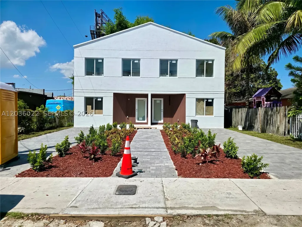 1629 NW 40th Street Miami FL 33142