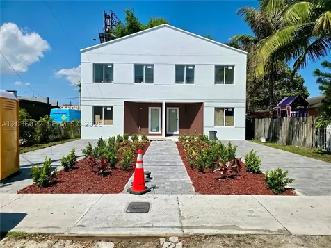 1629 NW 40th Street Miami FL 33142
