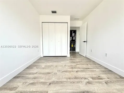 1629 NW 40th Street Miami FL 33142
