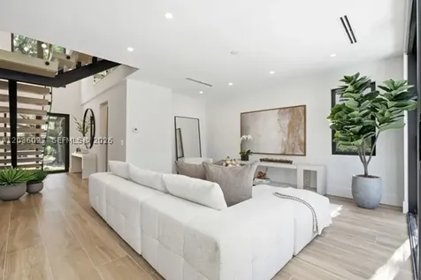 555 Catalonia Avenue Coral Gables FL 33134