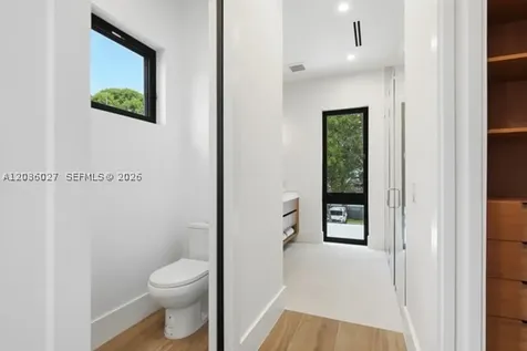 555 Catalonia Avenue Coral Gables FL 33134