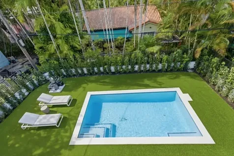 555 Catalonia Avenue Coral Gables FL 33134
