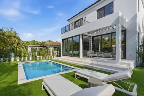 555 Catalonia Avenue Coral Gables FL 33134