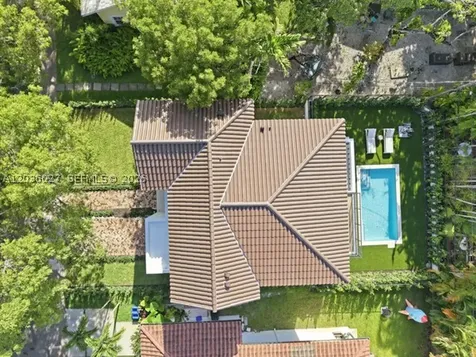555 Catalonia Avenue Coral Gables FL 33134