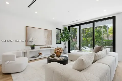 555 Catalonia Avenue Coral Gables FL 33134