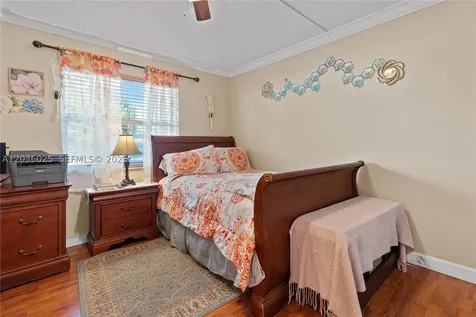 3777 NW 78th Avenue Davie FL 33024