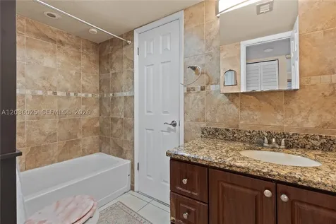 3777 NW 78th Avenue Davie FL 33024