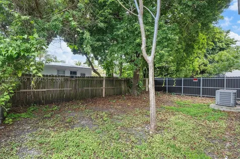 1766 NW 68th Terrace Miami FL 33147