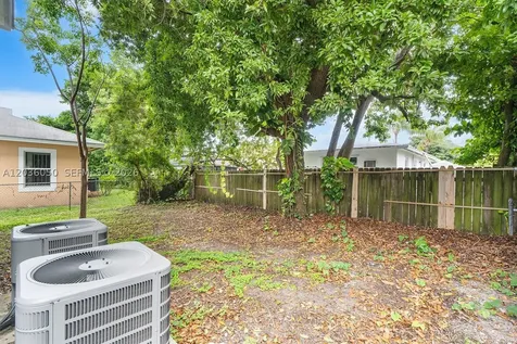 1766 NW 68th Terrace Miami FL 33147