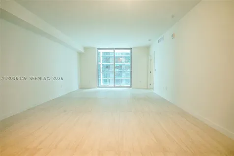 77 SE 5th Street Miami FL 33131