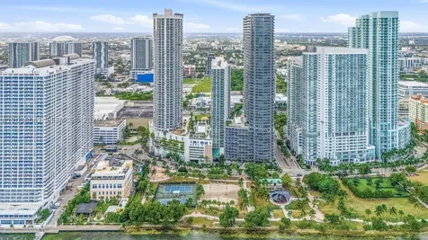 1750 N Bayshore Drive Miami FL 33132