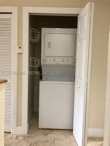 3227 Gifford Lane Miami FL 33133