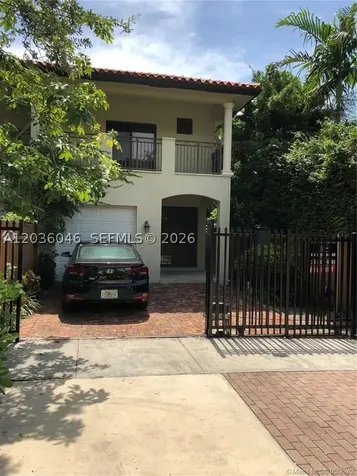 3227 Gifford Lane Miami FL 33133