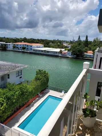 7900 Tatum Waterway Drive Miami Beach FL 33141