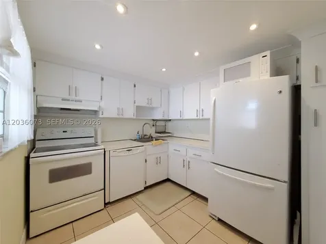7900 Tatum Waterway Drive Miami Beach FL 33141