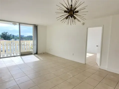 7900 Tatum Waterway Drive Miami Beach FL 33141