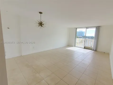 7900 Tatum Waterway Drive Miami Beach FL 33141