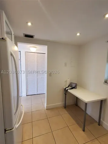 7900 Tatum Waterway Drive Miami Beach FL 33141