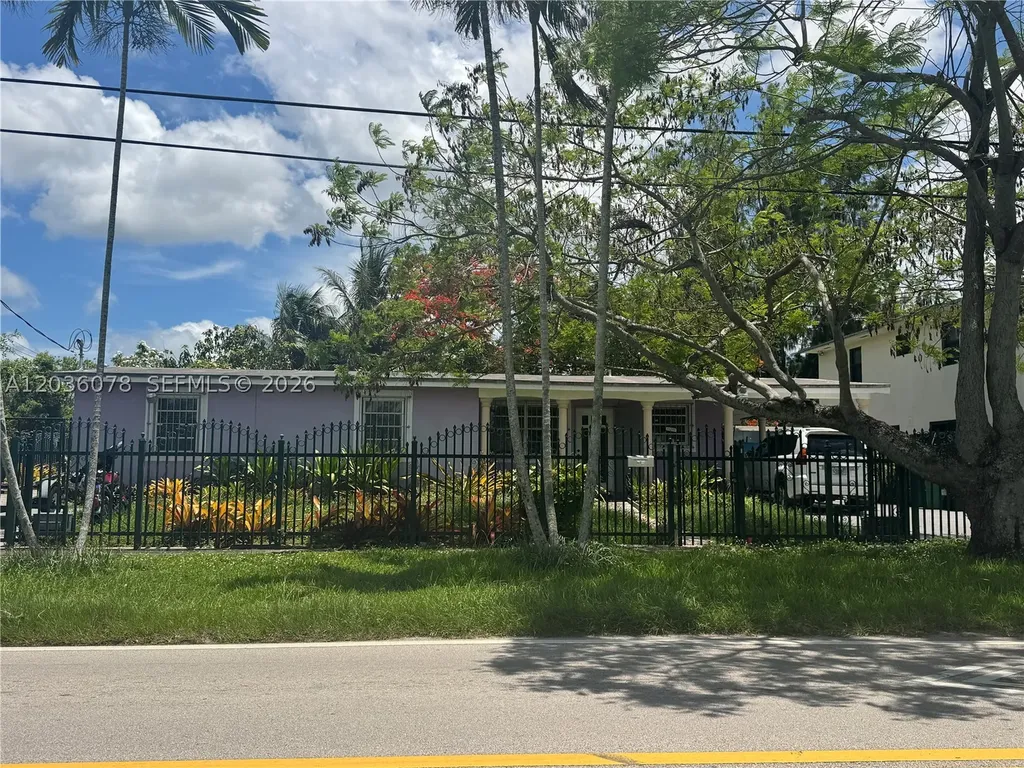 11290 SW 47th Terrace Miami FL 33165