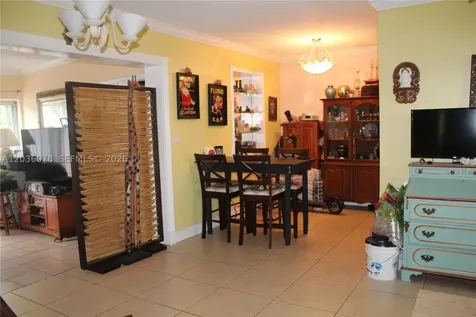 11290 SW 47th Terrace Miami FL 33165