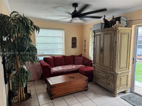 11290 SW 47th Terrace Miami FL 33165