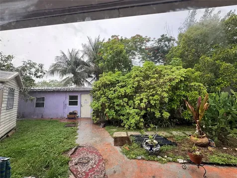 11290 SW 47th Terrace Miami FL 33165