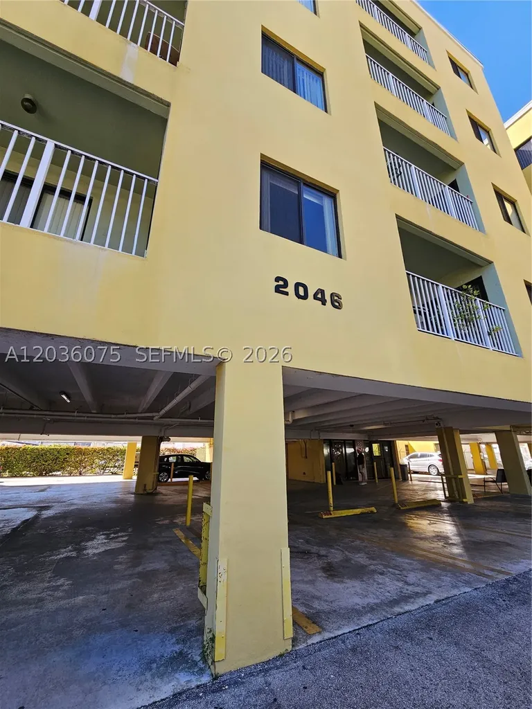 2046 W Flagler Street Miami FL 33135