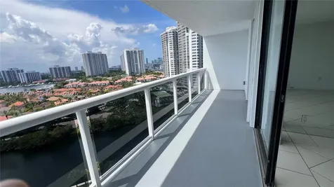 20505 E Country Club Drive Aventura FL 33180