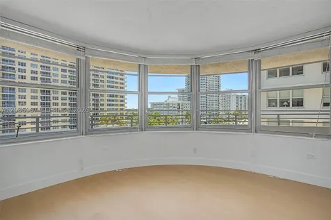 5555 Collins Avenue Miami Beach FL 33140