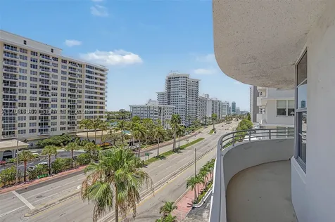 5555 Collins Avenue Miami Beach FL 33140