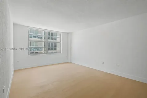 5555 Collins Avenue Miami Beach FL 33140
