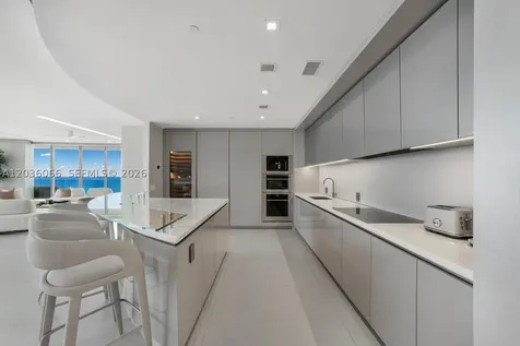18975 Collins Avenue Sunny Isles Beach FL 33160