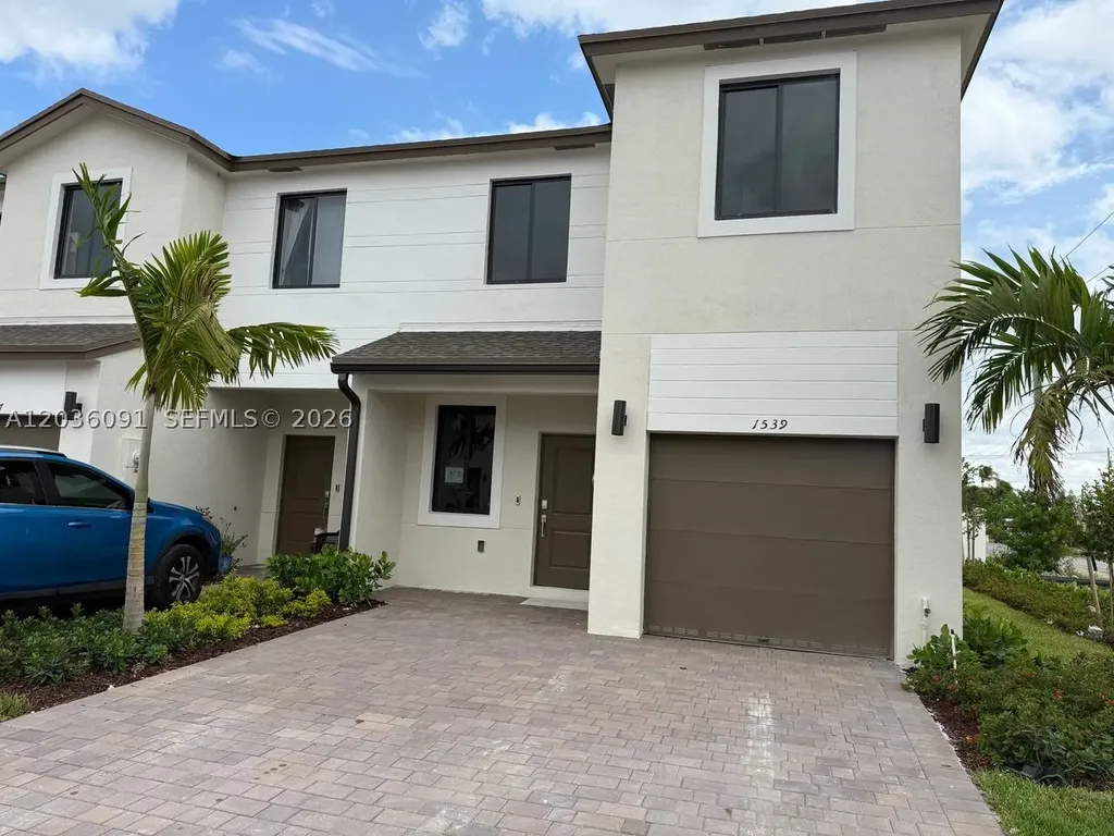 1539 NW 1st Florida City FL 33034