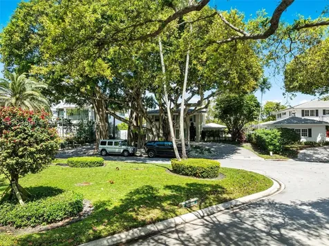 655 Buttonwood Lane Miami FL 33137