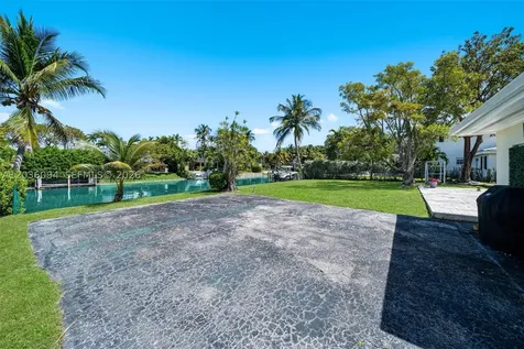 655 Buttonwood Lane Miami FL 33137