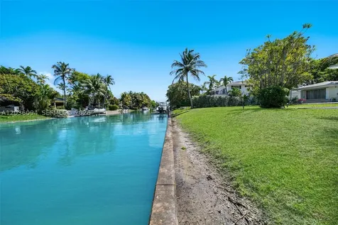 655 Buttonwood Lane Miami FL 33137