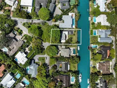 655 Buttonwood Lane Miami FL 33137