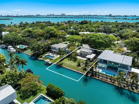 655 Buttonwood Lane Miami FL 33137