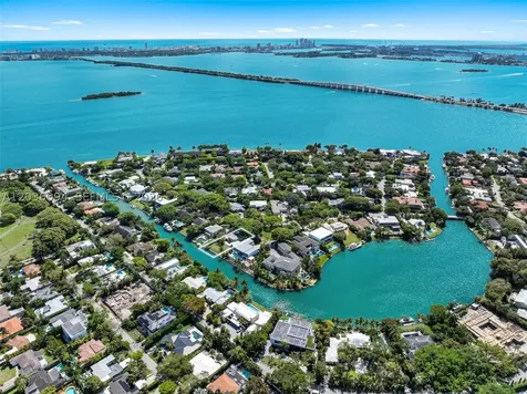 655 Buttonwood Lane Miami FL 33137