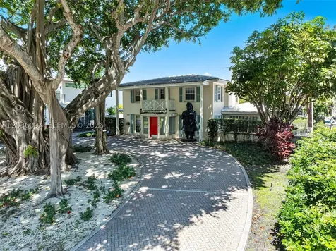 655 Buttonwood Lane Miami FL 33137