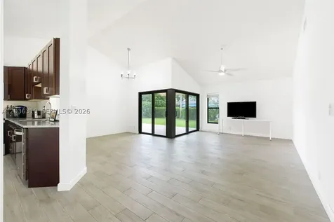 5124 NW 51st Terrace Coconut Creek FL 33073
