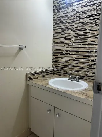18101 NW 68th Avenue Hialeah FL 33015