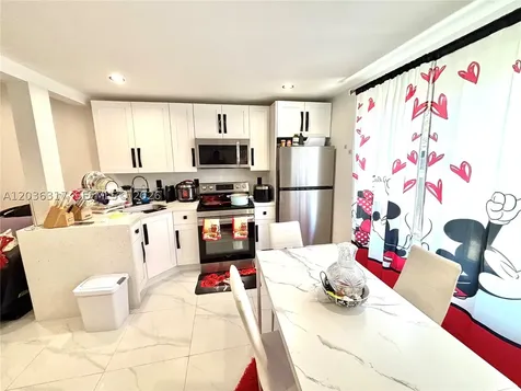 247 NE 118th Street Miami FL 33161