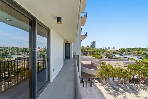 801 N Venetian Drive Miami FL 33139
