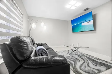 5412 NW 193rd Lane Miami Gardens FL 33055