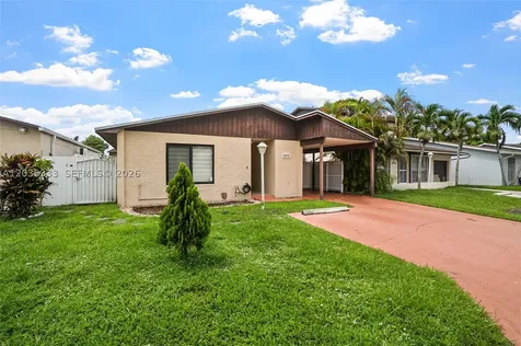 5412 NW 193rd Lane Miami Gardens FL 33055