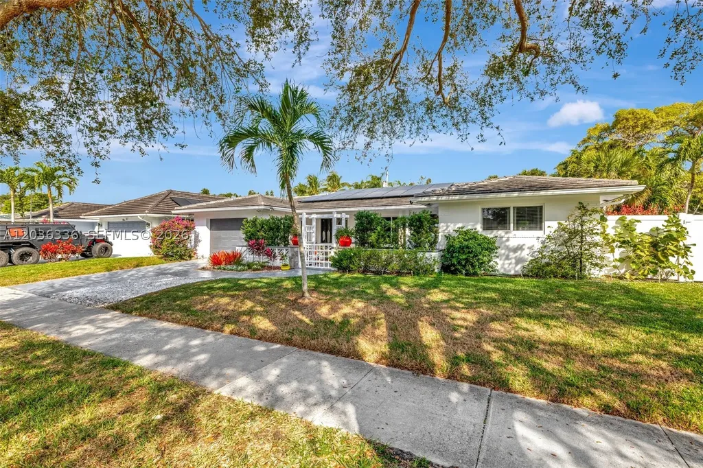 2261 NE 62nd Street Fort Lauderdale FL 33308