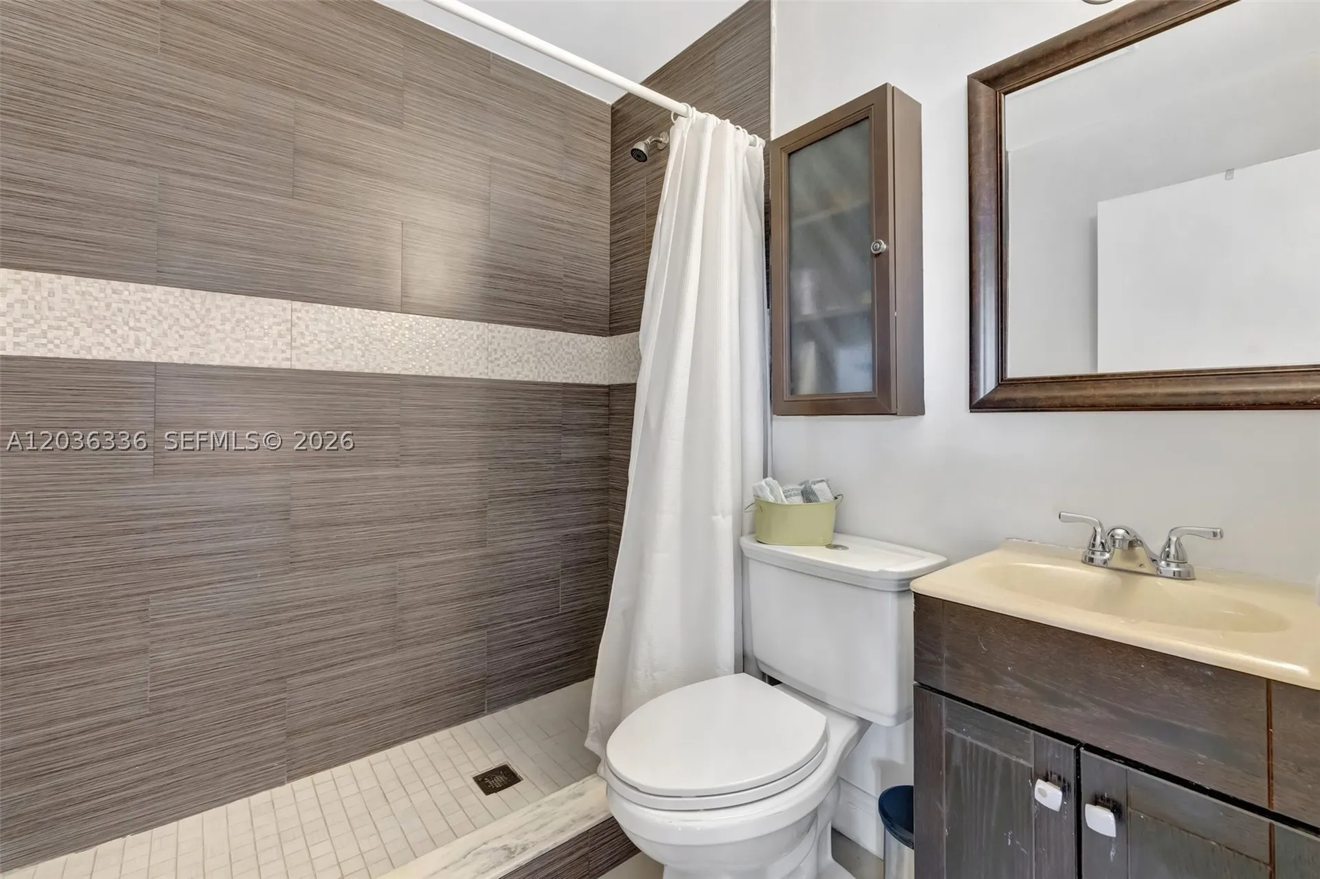 2261 NE 62nd Street Fort Lauderdale FL 33308
